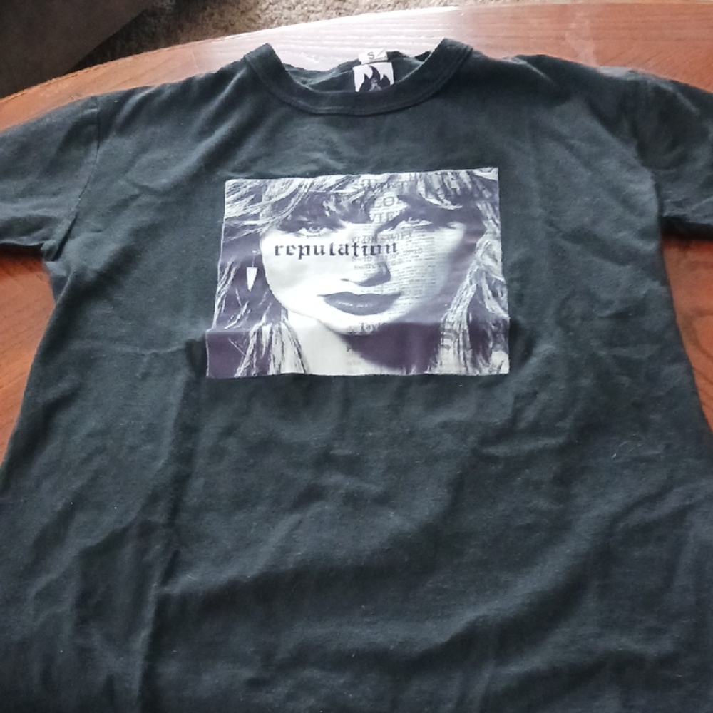 Black Graphic Taylor Swift T-Shirt, Reputation